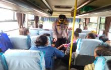 Masuk kawasan Inhil, Mobil dan Bus Wajib Diperiksa Tim Vaksinasi Polres Inhil